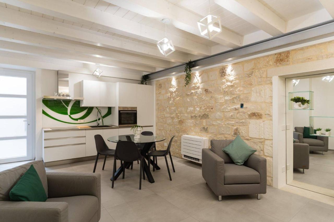 Lovely Modern Apartment โมดิกา ภายนอก รูปภาพ
