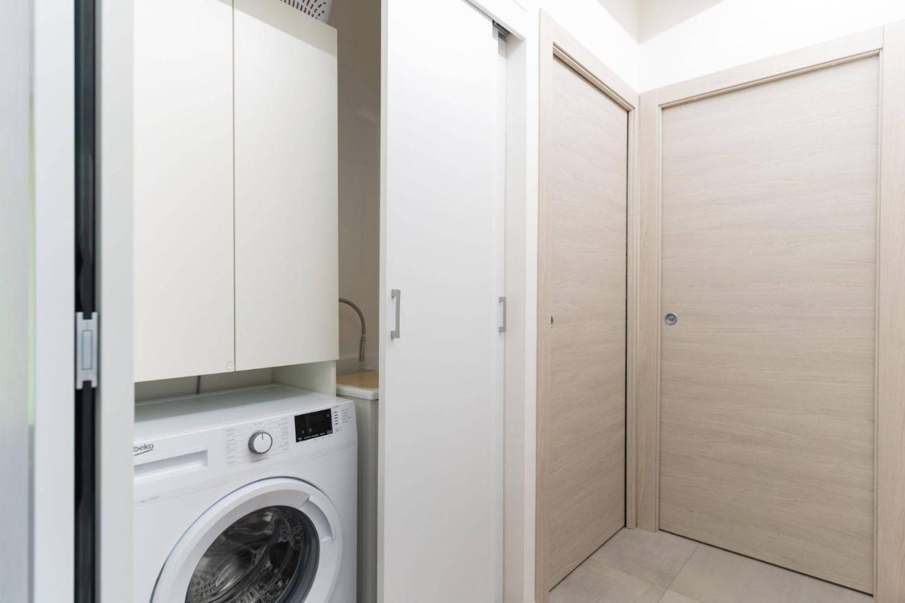 Lovely Modern Apartment โมดิกา ภายนอก รูปภาพ